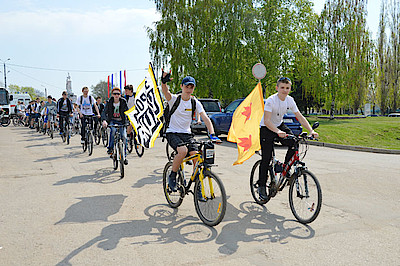 Новости Ливны -Молодежный велопробег (фото автора).