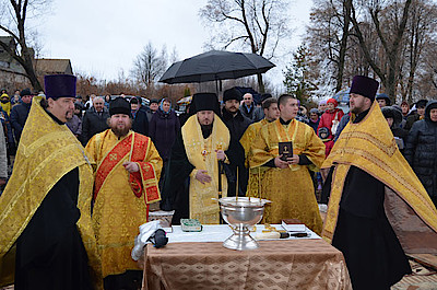 Новости Ливны -Водосвятный молебен (фото Н. Головиной, должанская газета «Знамя труда»).