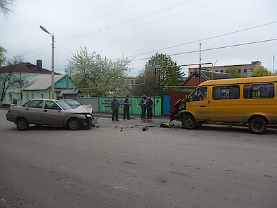 Новости Ливны -Авария на ул.Гайдара. Фото автора.