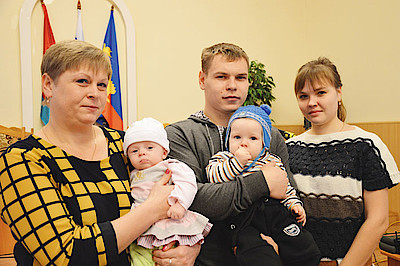 Новости Ливны -Семьи Аникановых и Умнихиных