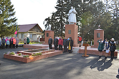 Новости Ливны -Братское захоронение в Сергиевском. Фото автора.