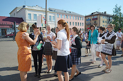 Новости Ливны -Школьники готовятся к сдаче ЕГЭ (фото автора). Новости Ливны -Школьники готовятся к сдаче ЕГЭ (фото автора).