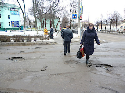 Новости Ливны -Дороги на ул. Дзержинского (фото автора).