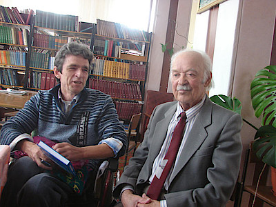 Новости Ливны -Автор книги В. И. Поляков (справа) с Ю. Воробьевым.