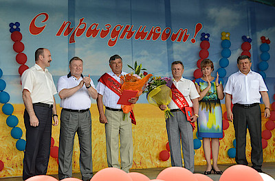 Новости Ливны -На фото слева направо: Л. С. Музалевский, А. П. Козлов, М. К. Пеньков, А. Н. Крючков, М. Н. Савенкова и Ю. Н. Ревин.