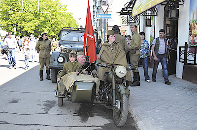 Новости Ливны -Техника «Автобата» на ул.Ленина. Фото автора.