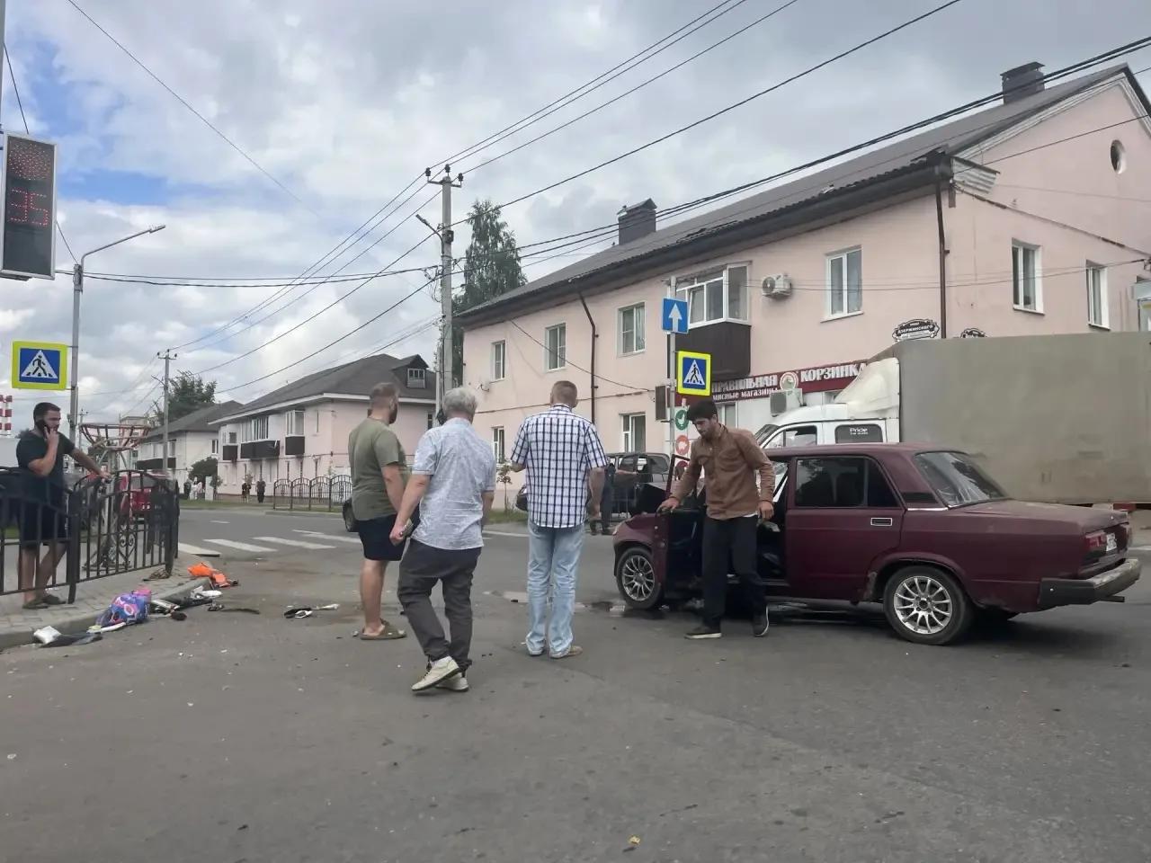 В Ливнах лихач устроил аварию на улице с односторонним движением