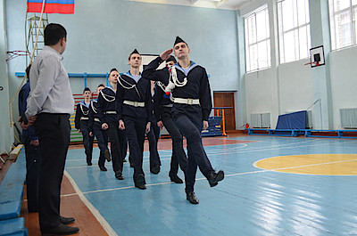Новости Ливны -Конкурс строевой подготовки (фото автора).