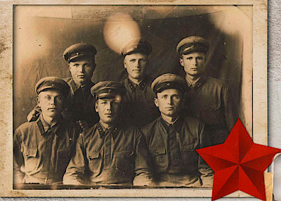 Новости Ливны -Леонид Дриманов (стоит в центре) среди сослуживцев, 1940 год.