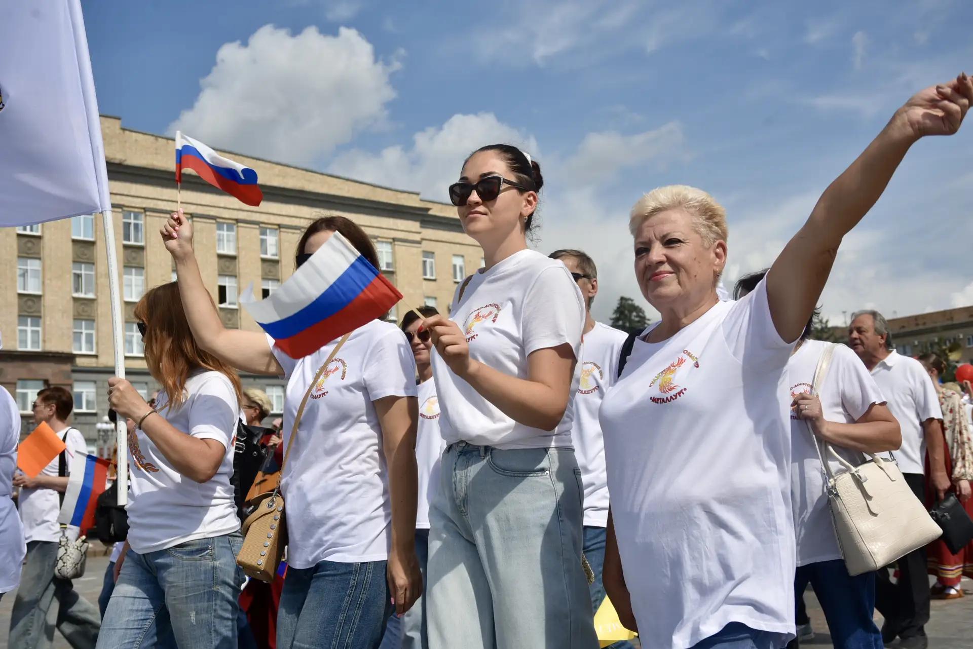 В Орле в честь Дня города прошёл парад предприятий