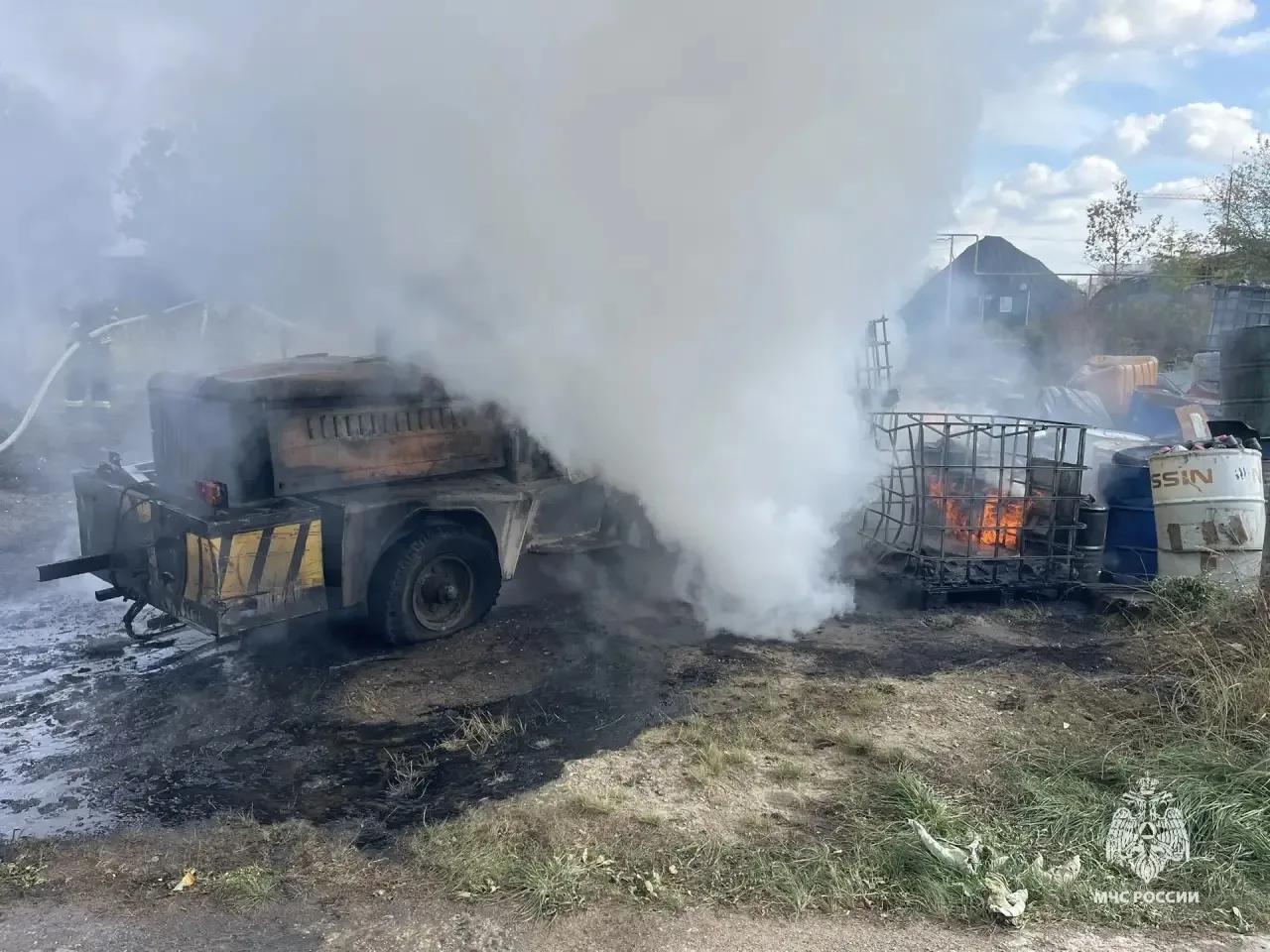 В Ливенском районе сгорел автомобиль «Ока»