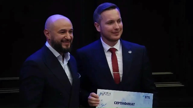 Ливенский педагог Олег Батунов стал победителем в специальной номинации Всероссийского конкурса Министерства просвещения