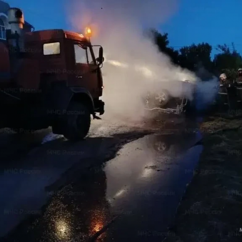 Ночью в Ливнах сгорел автомобиль